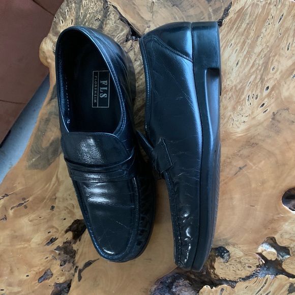 Men’s Florsheim loafers - Picture 2 of 4